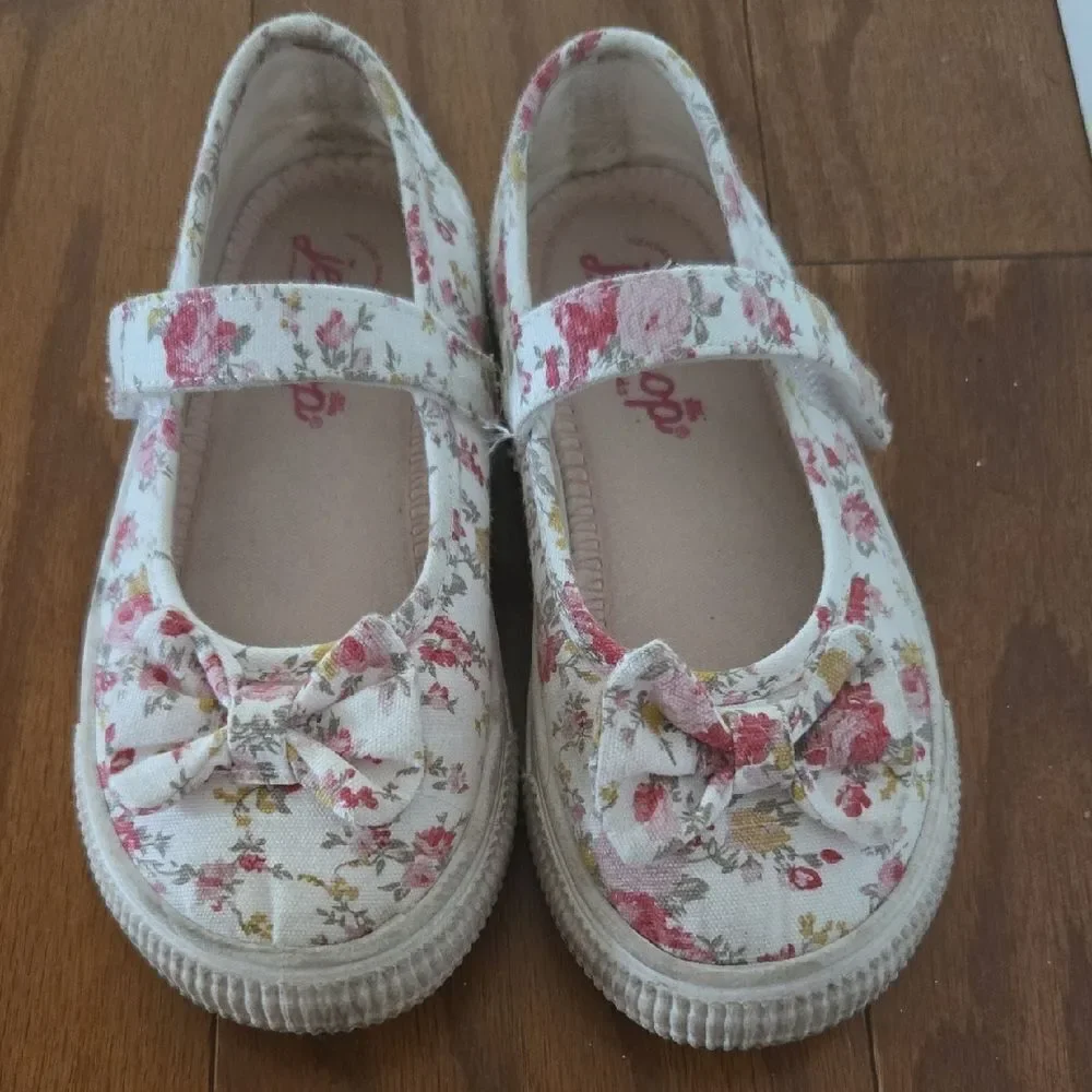 Jellypop White and Pink Dress Shoes with Floral Design